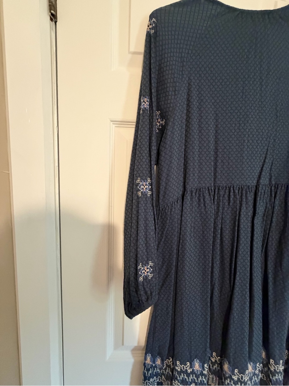 Knox Rose Navy Blue Embroidered Dress - Picture 9 of 9